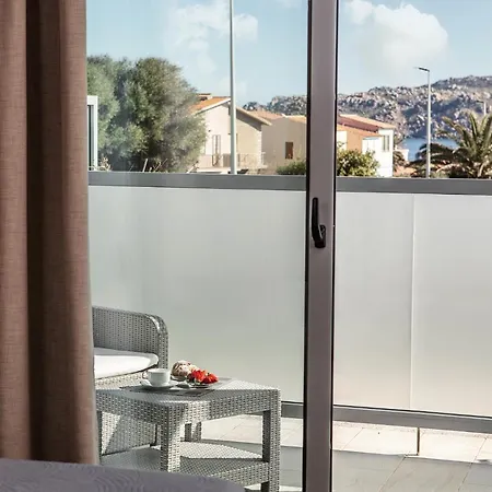 Capotesta Luxury 4* סנטה טרזה גאיורה