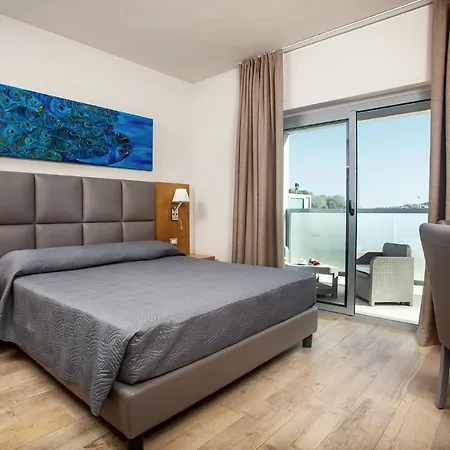 Capotesta Luxury סנטה טרזה גאיורה