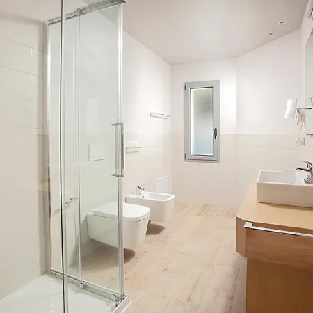 בית הארחה Capotesta Luxury 4*